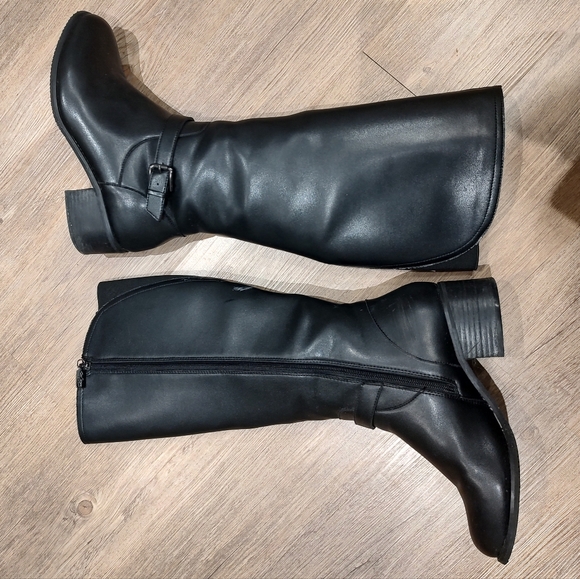 Naturalized black leather boots - Picture 2 of 14